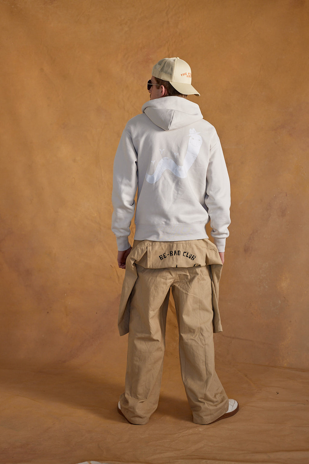 MAKE DIRT, NOT FRIENDS HEAVY ZIP HOODIE