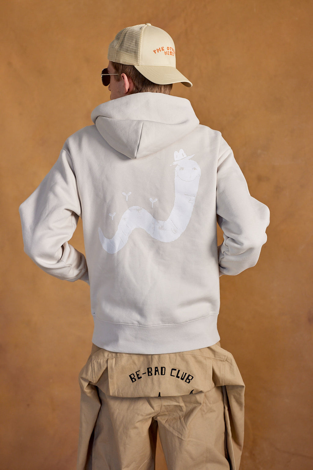 MAKE DIRT, NOT FRIENDS HEAVY ZIP HOODIE