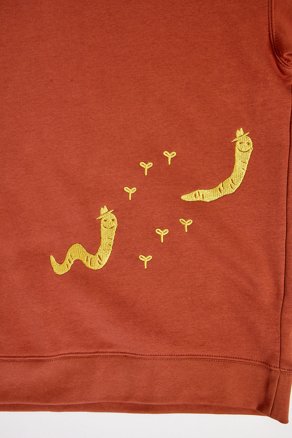 GOLDEN WORMIE DUDE CREW NECK
